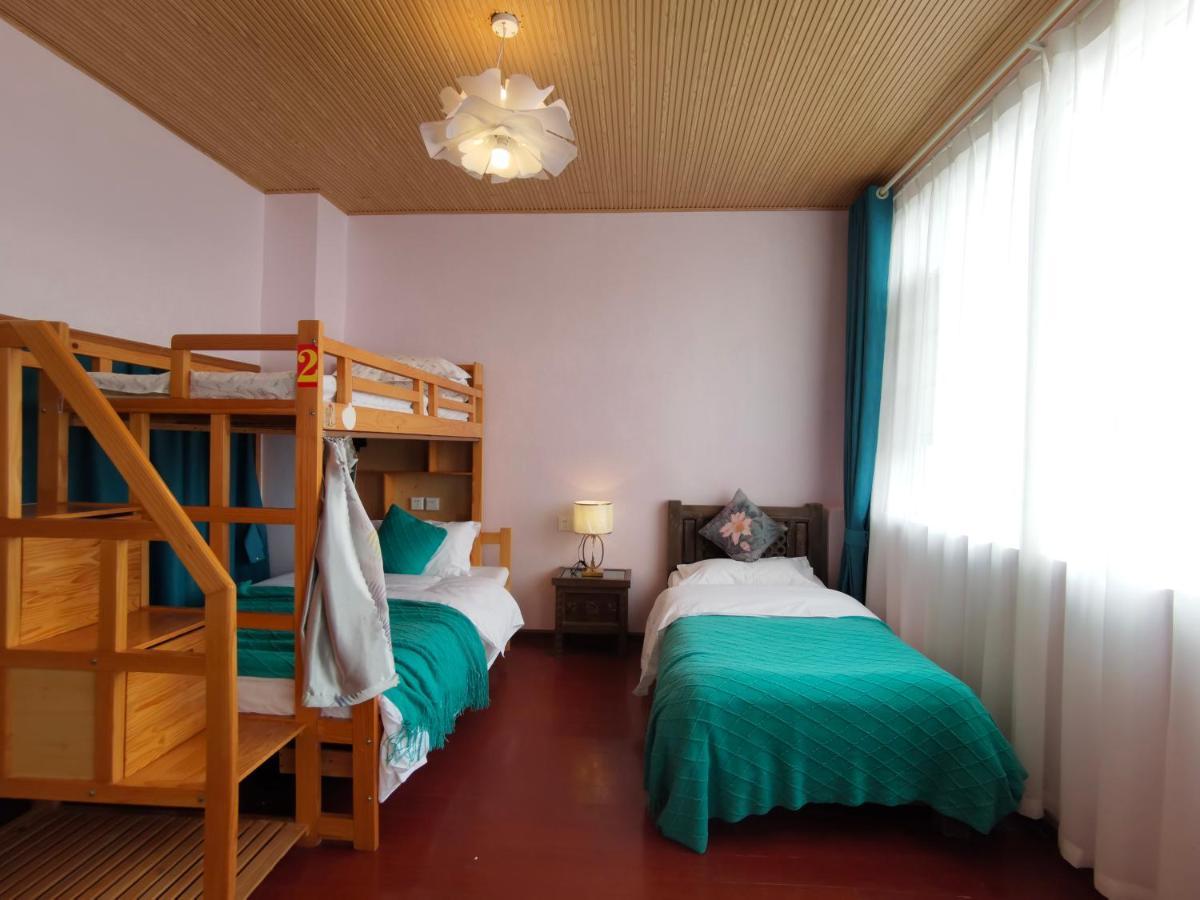 Mama Naxi Guesthouse Lijiang  Exterior foto